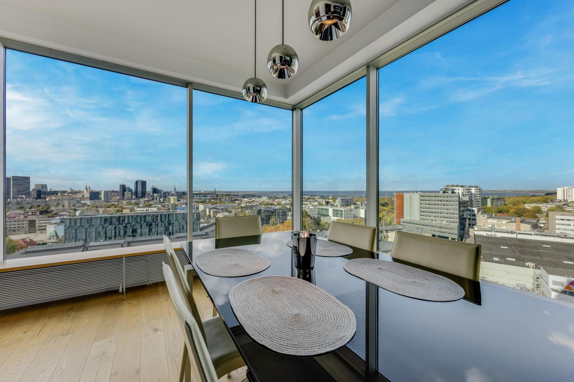 High-Rise Panoram View Ultra Luxury Apartment Tallinn Exterior photo